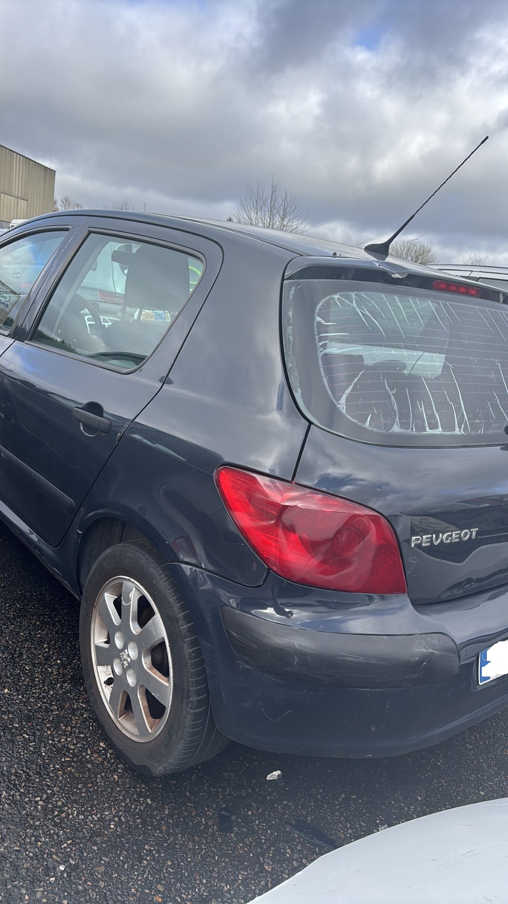 6445vhu_photo202601Vehicule-PEUGEOT-HDI-2005-722401b9f2b257ad0c0b0b5cb380c97271dca9e0faa263be42828267293af0f4_o