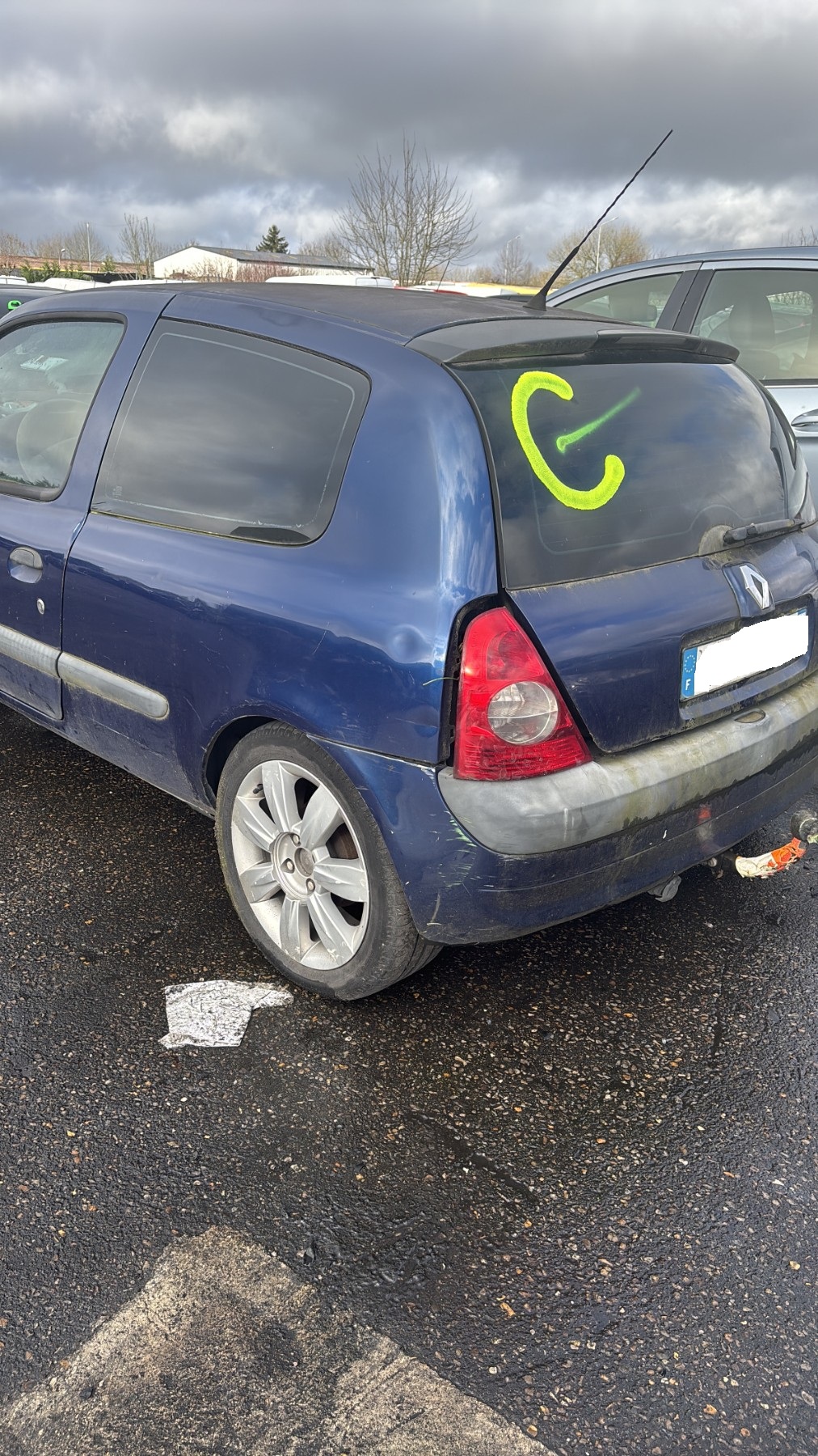 6445vhu_photo202601Vehicule-RENAULT-CLIO2PHASE2-2002-e898083b52113a31117f67e90f84cb7097e747fcdf8b05dc6e4b2607ece5b4b5_o