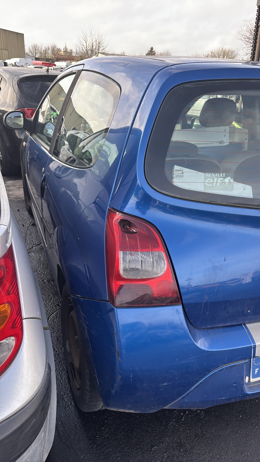 6445vhu_photo202601Vehicule-RENAULT-TWINGO2PHASE1-2009-593908652924c35c7a8b11a27fdb55ca5a136a30e5bb236f341184edf9ddd5e2_o