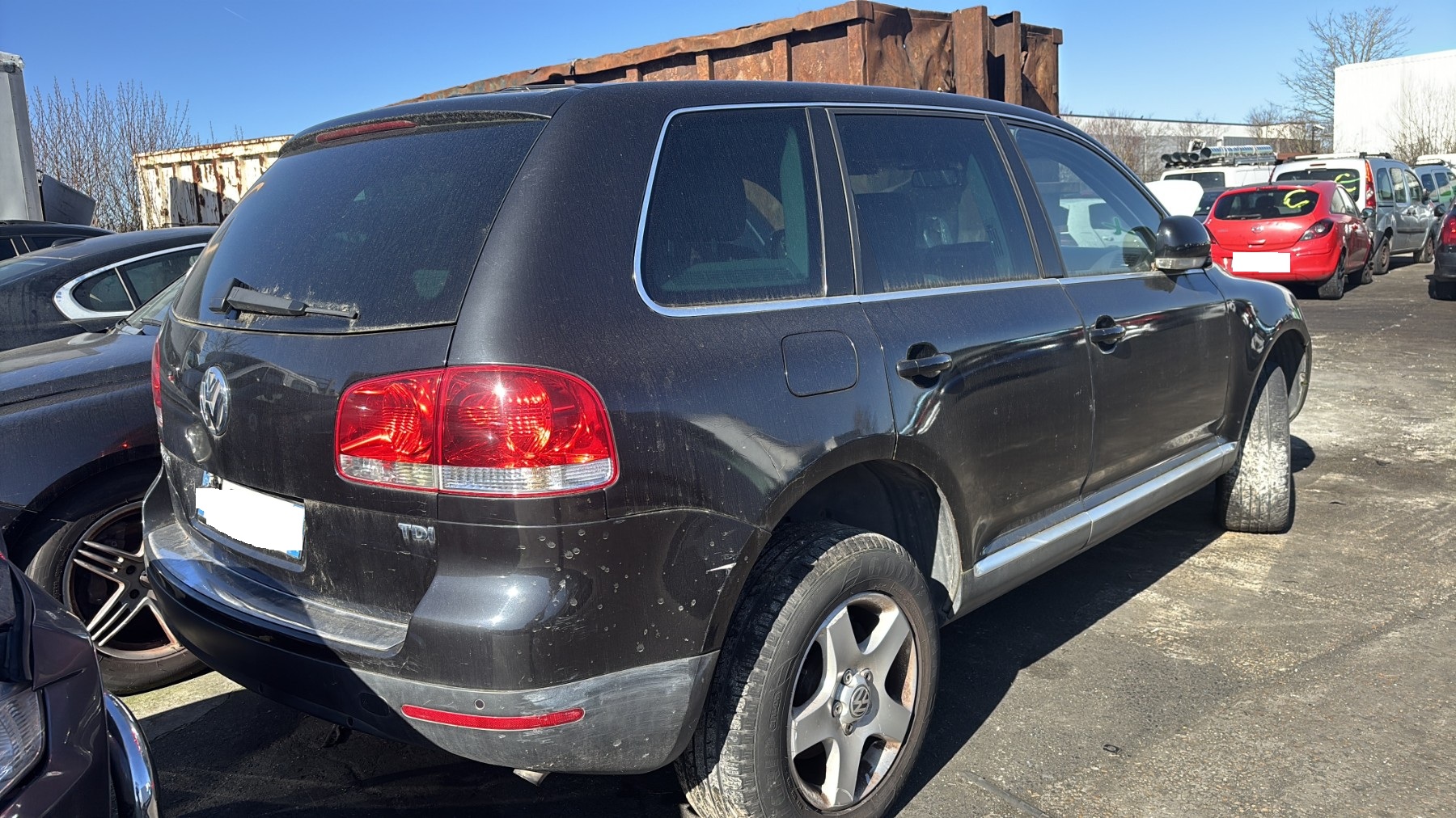 6445vhu_photo202603Vehicule-VOLKSWAGEN-TOUAREG1PHASE1-2004-702986f621b398b76ef9b595dc6fb7f9af34d1aec5fbab768bf36f1e594e2104_o