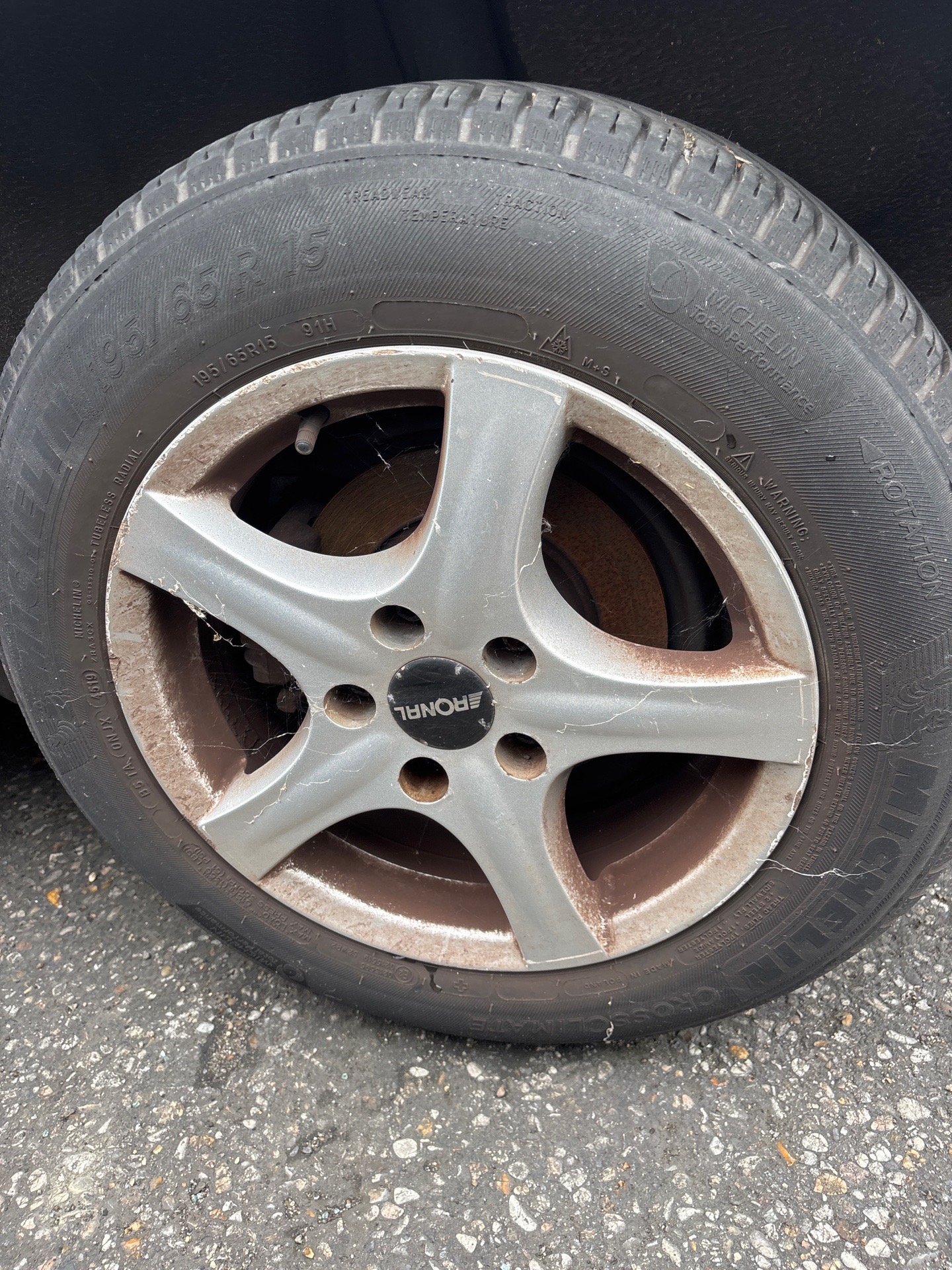 EC-110-DA-Vehicule-VOLKSWAGEN-GOLF 5 1,4-2005-115437-t4iz3x